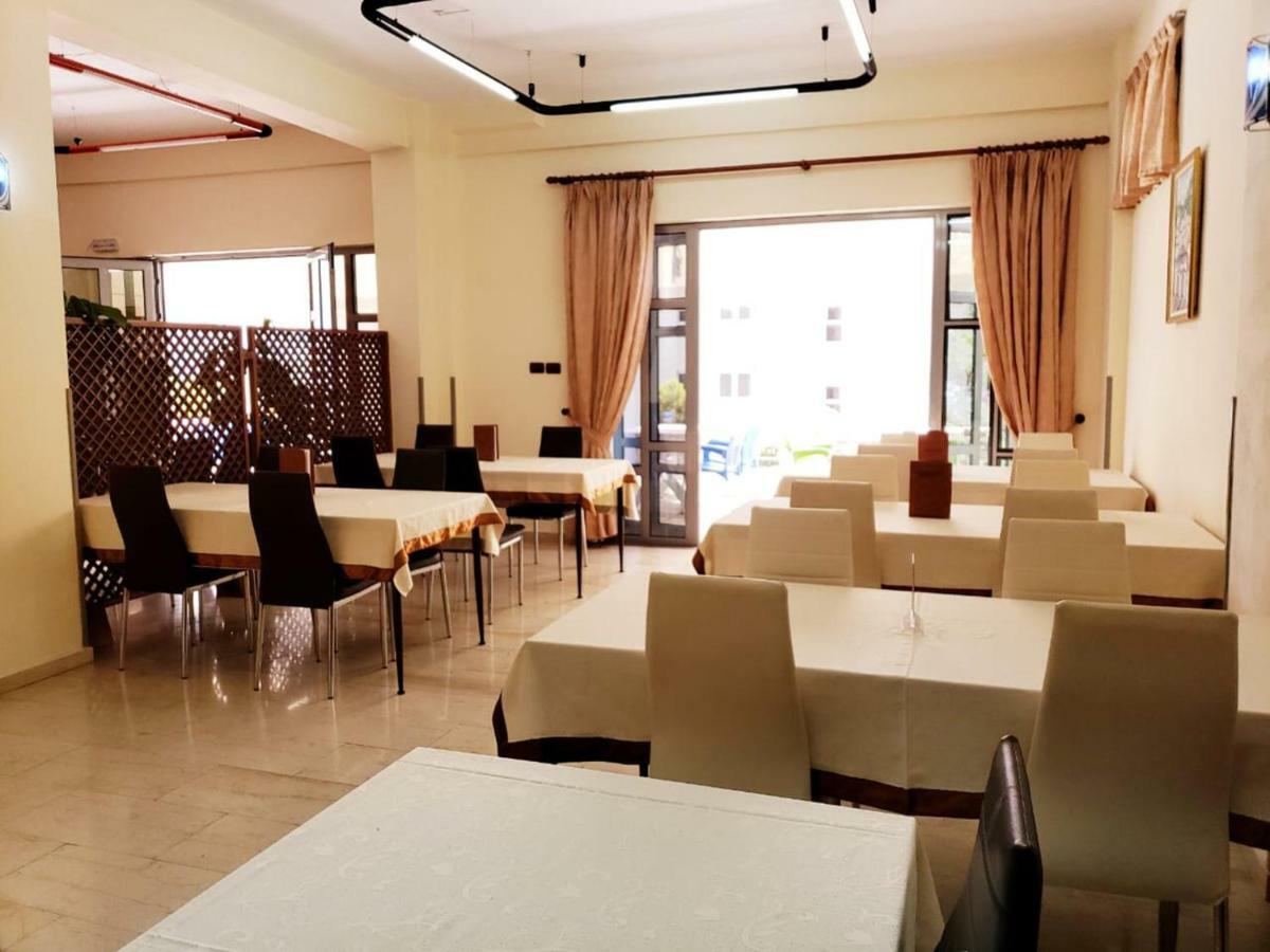 The First Hotel Saranda Sarandë Exterior foto
