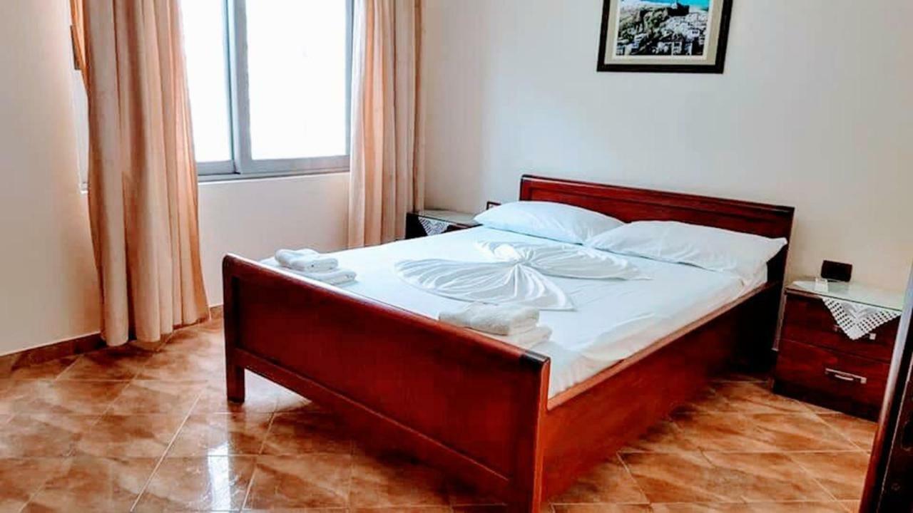 The First Hotel Saranda Sarandë Exterior foto